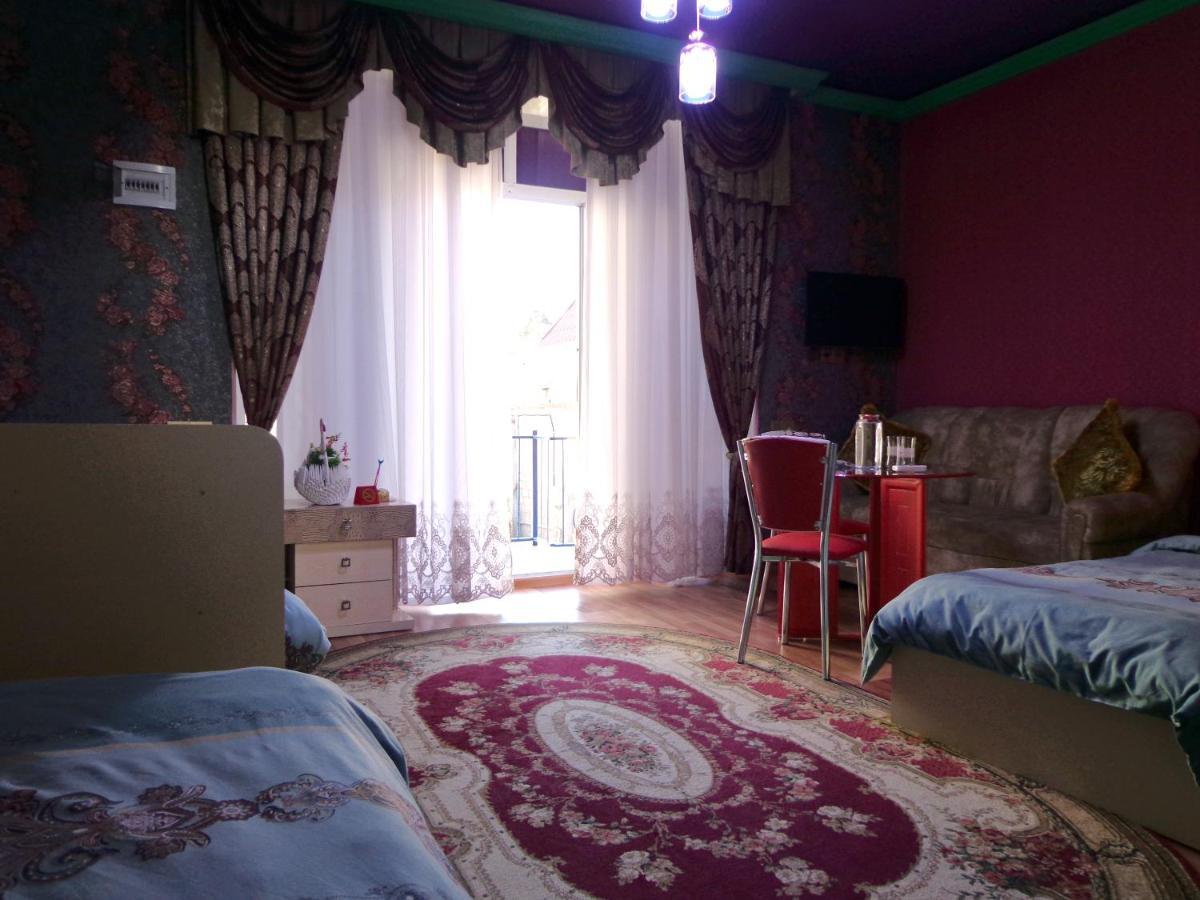 Tubram S Ailəvi Qonaq Evi Bed & Breakfast Şǝki Bagian luar foto