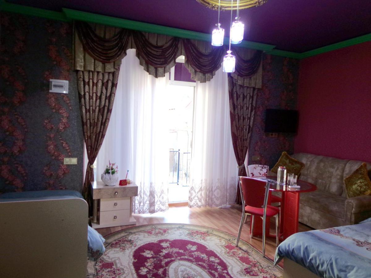 Tubram S Ailəvi Qonaq Evi Bed & Breakfast Şǝki Bagian luar foto