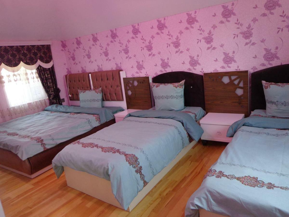 Tubram S Ailəvi Qonaq Evi Bed & Breakfast Şǝki Bagian luar foto