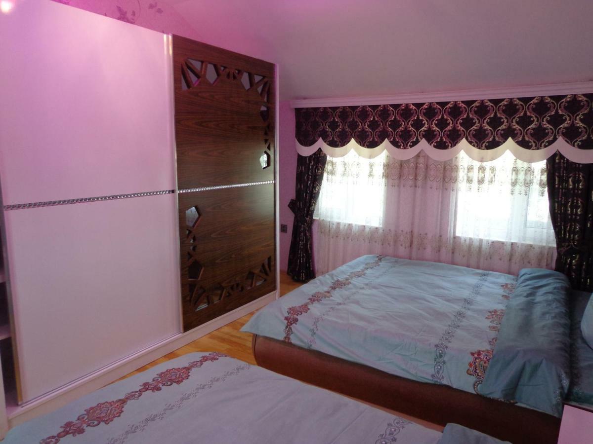 Tubram S Ailəvi Qonaq Evi Bed & Breakfast Şǝki Bagian luar foto