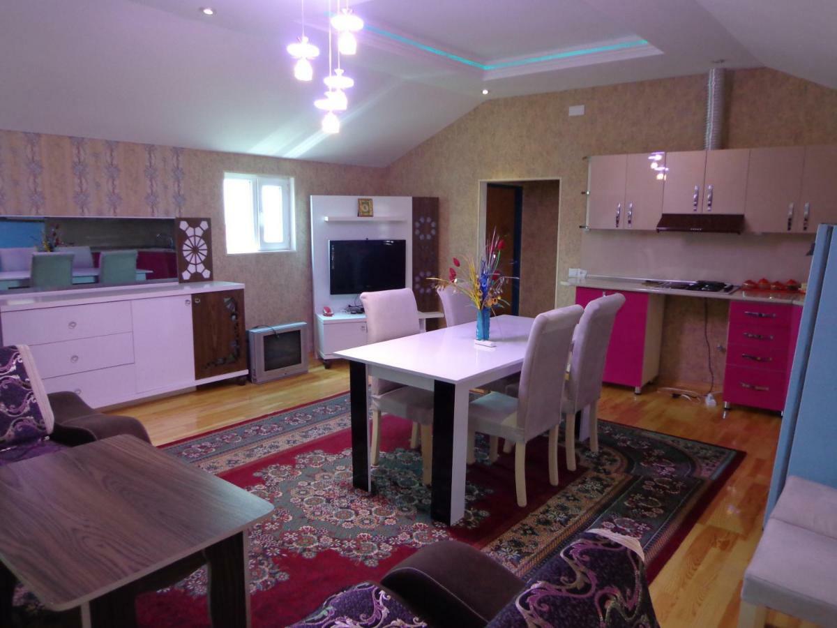 Tubram S Ailəvi Qonaq Evi Bed & Breakfast Şǝki Bagian luar foto