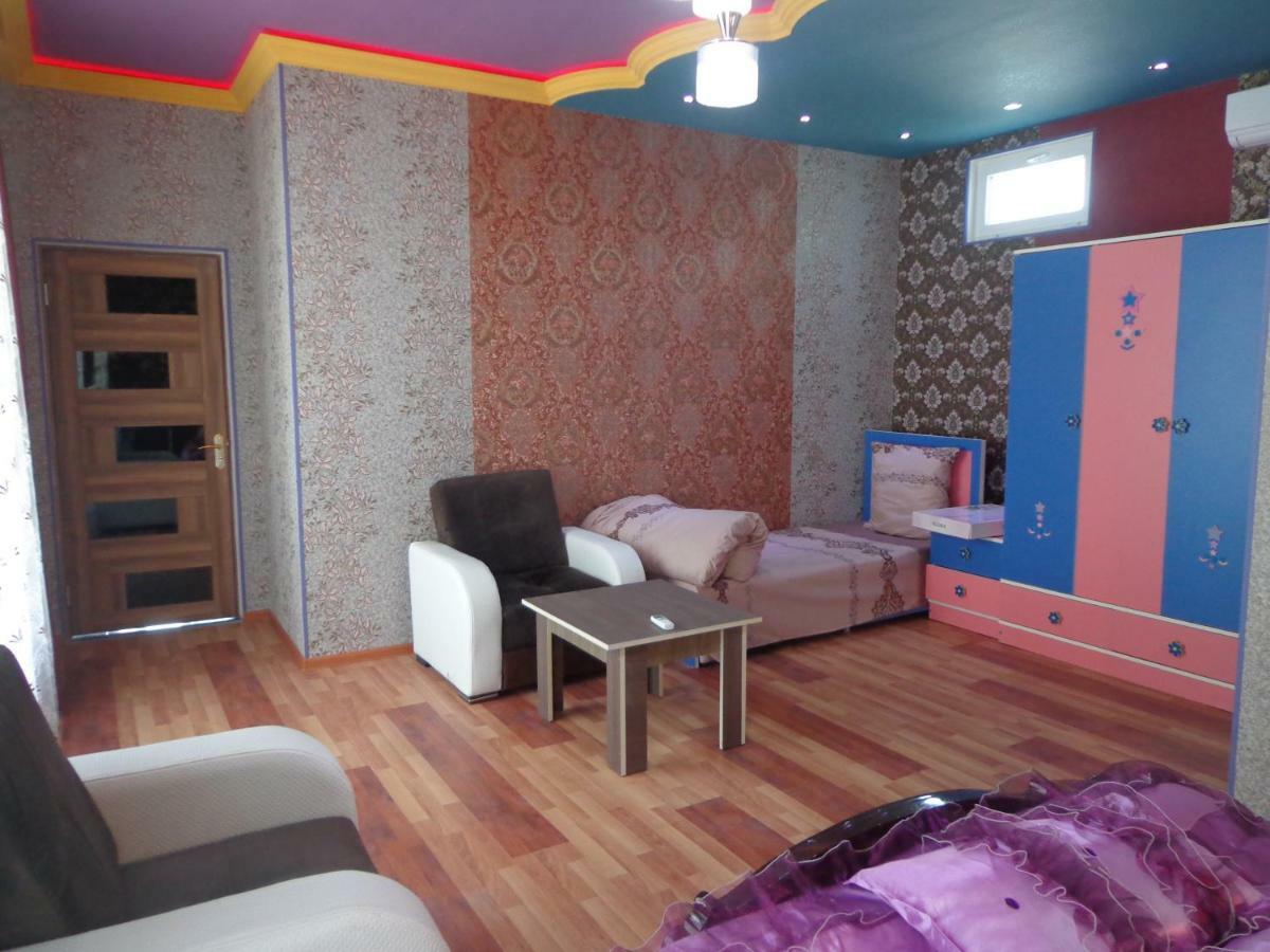 Tubram S Ailəvi Qonaq Evi Bed & Breakfast Şǝki Bagian luar foto